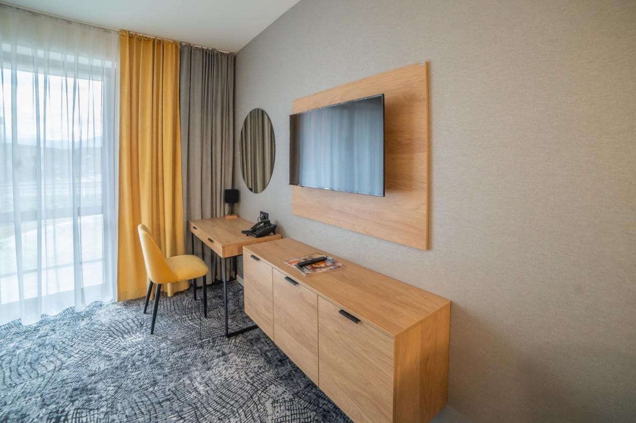 Lux Apartman V Hoteli Akvamarin Besenova Exterior photo