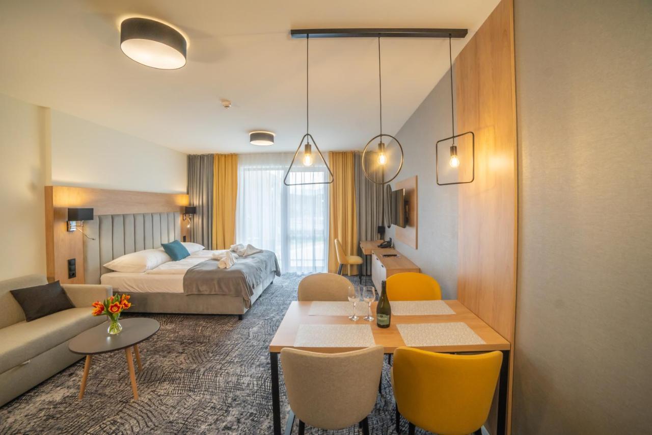 Lux Apartman V Hoteli Akvamarin Besenova Exterior photo